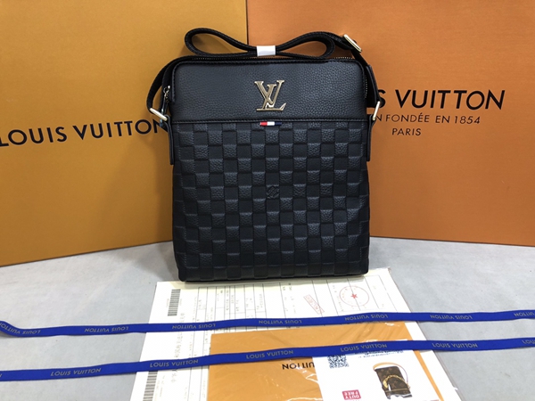 スーパーコピーブランドバッグ正面デザイン